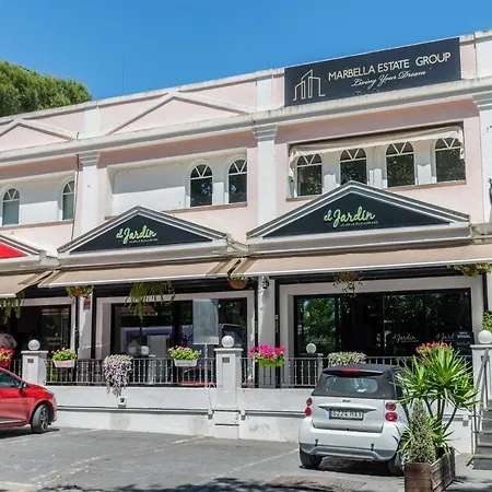 Villa Exclusive House Located In Prime Location Marbella